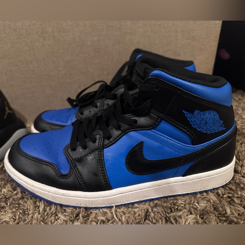 Men’s Nike Air Jordan Black and Blue Sneakers